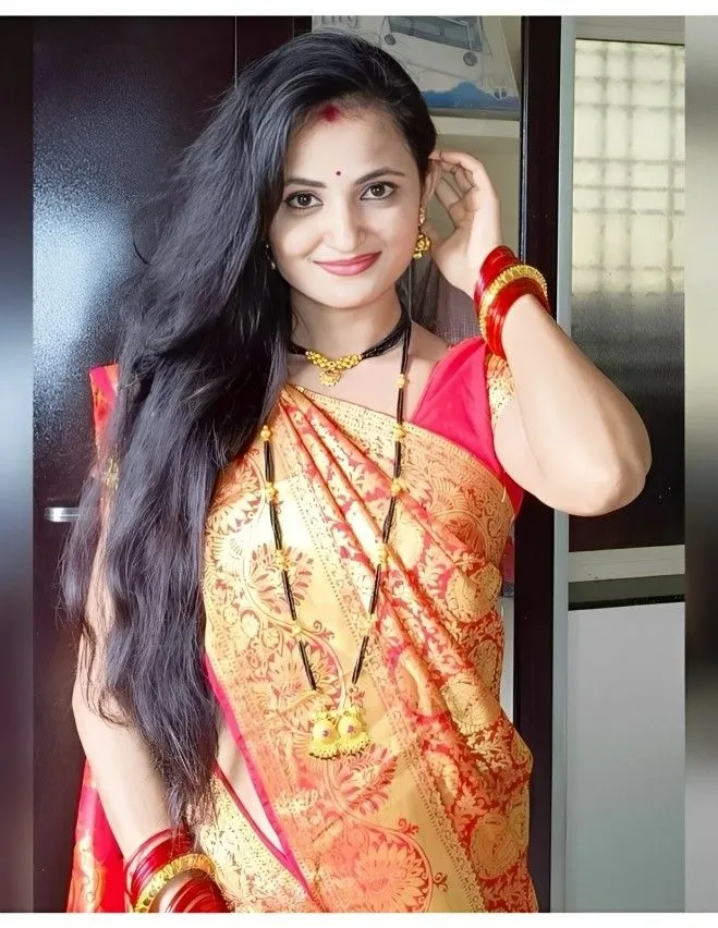 So Cuties Housewife 😱🥵🥰💋 so Lucky🤞one following.webp